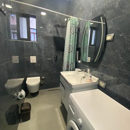 Tirana Leasing&rentals *