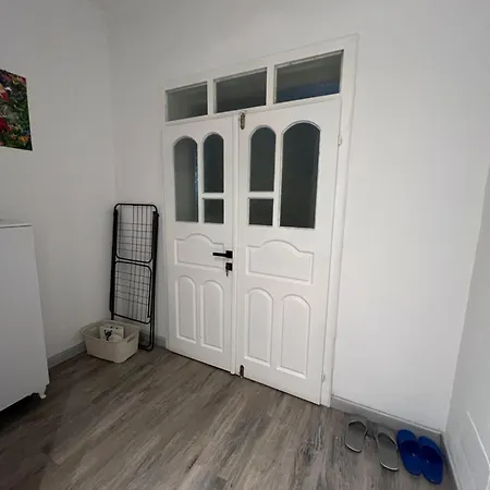 Tirana Leasing&rentals Selitë e Vogël