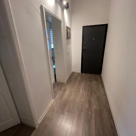 Tirana Leasing&rentals *