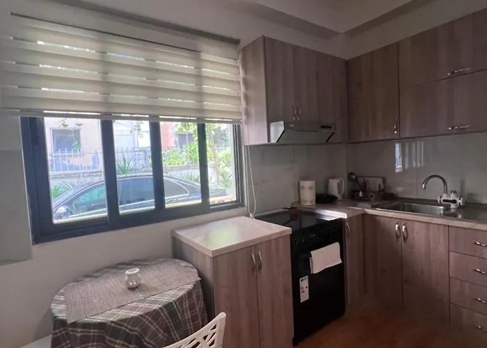 Tirana Leasing&rentals 아파트 *